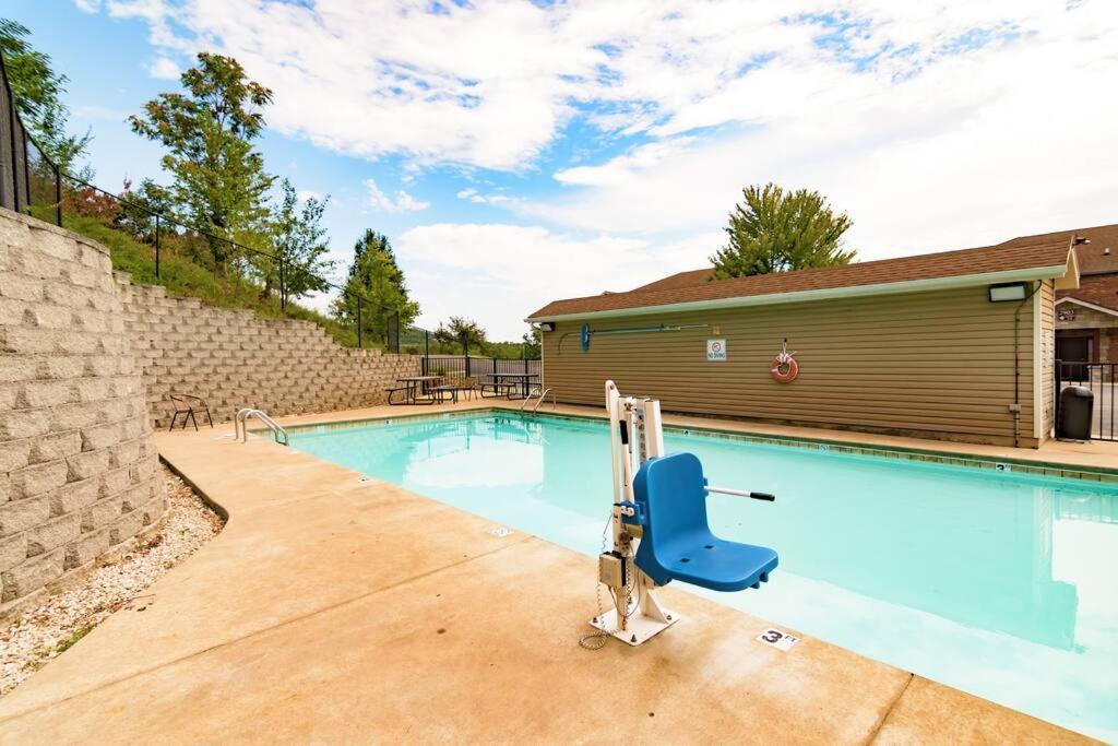 Cozy 3-Bedroom Condo Near Branson Exterior photo